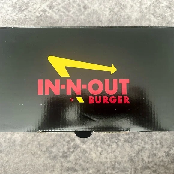 AUTHENTIC In-N-Out Drink Cup Slip-on Shoes in BLACK - Women’s 9.5 / Men’s 8 - Picture 2 of 12